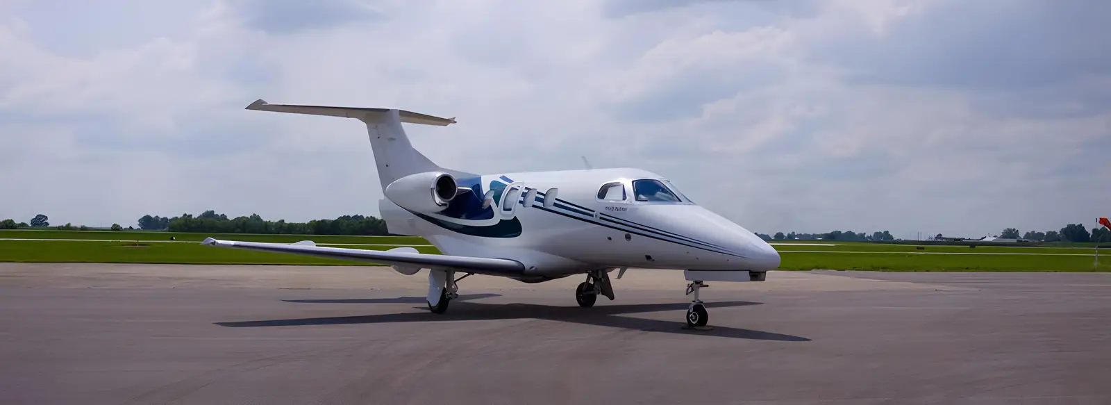 Embraer Phenom 100 N932MA operated by MidAmericaJet, Inc. photo 2