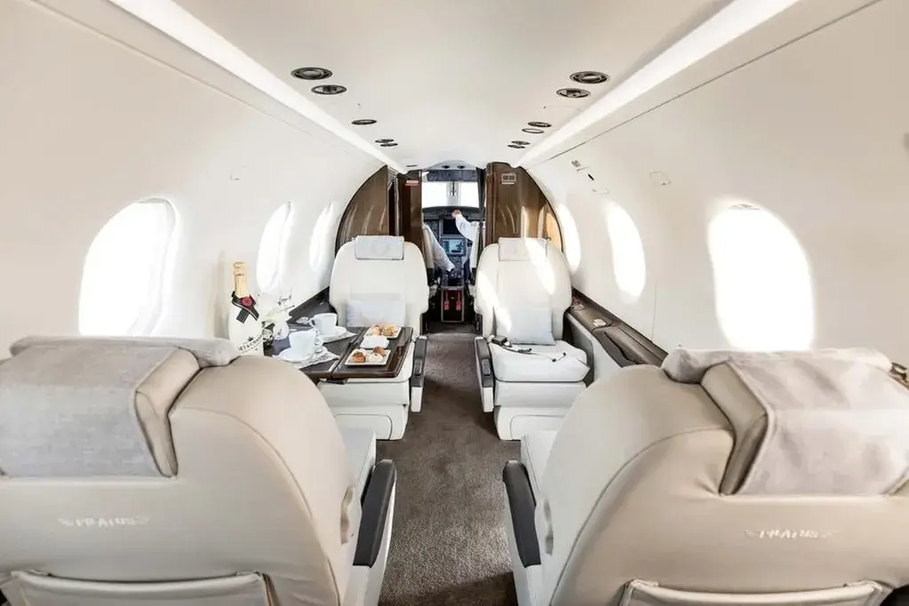Pilatus PC-12/47 NG N933JJ operated by Air Fuga photo 3