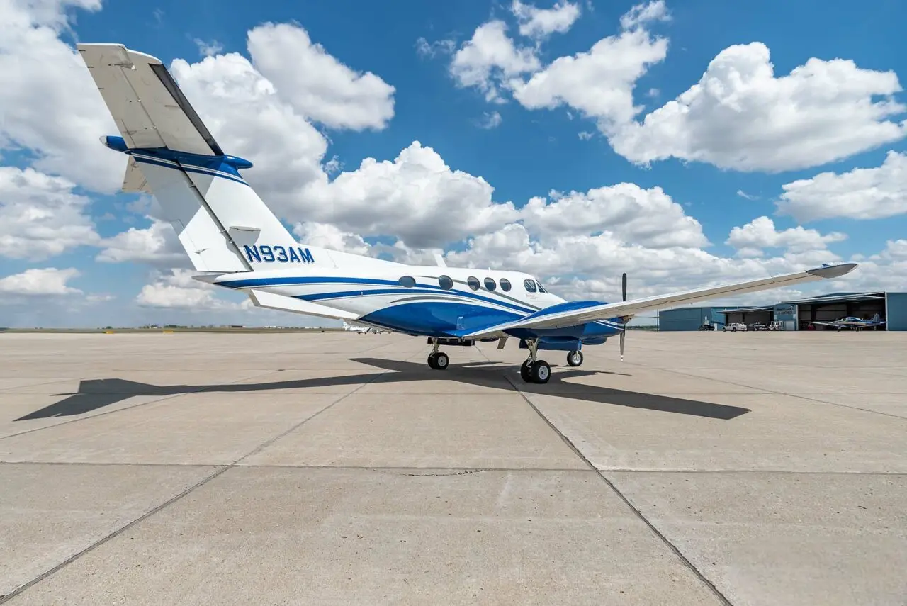 Beechcraft King Air F90 N93AM operated by Executive Air Taxi Corporation photo 5