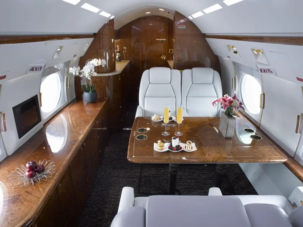 Gulfstream IV N93QQ operated by Hera Flight, exterior