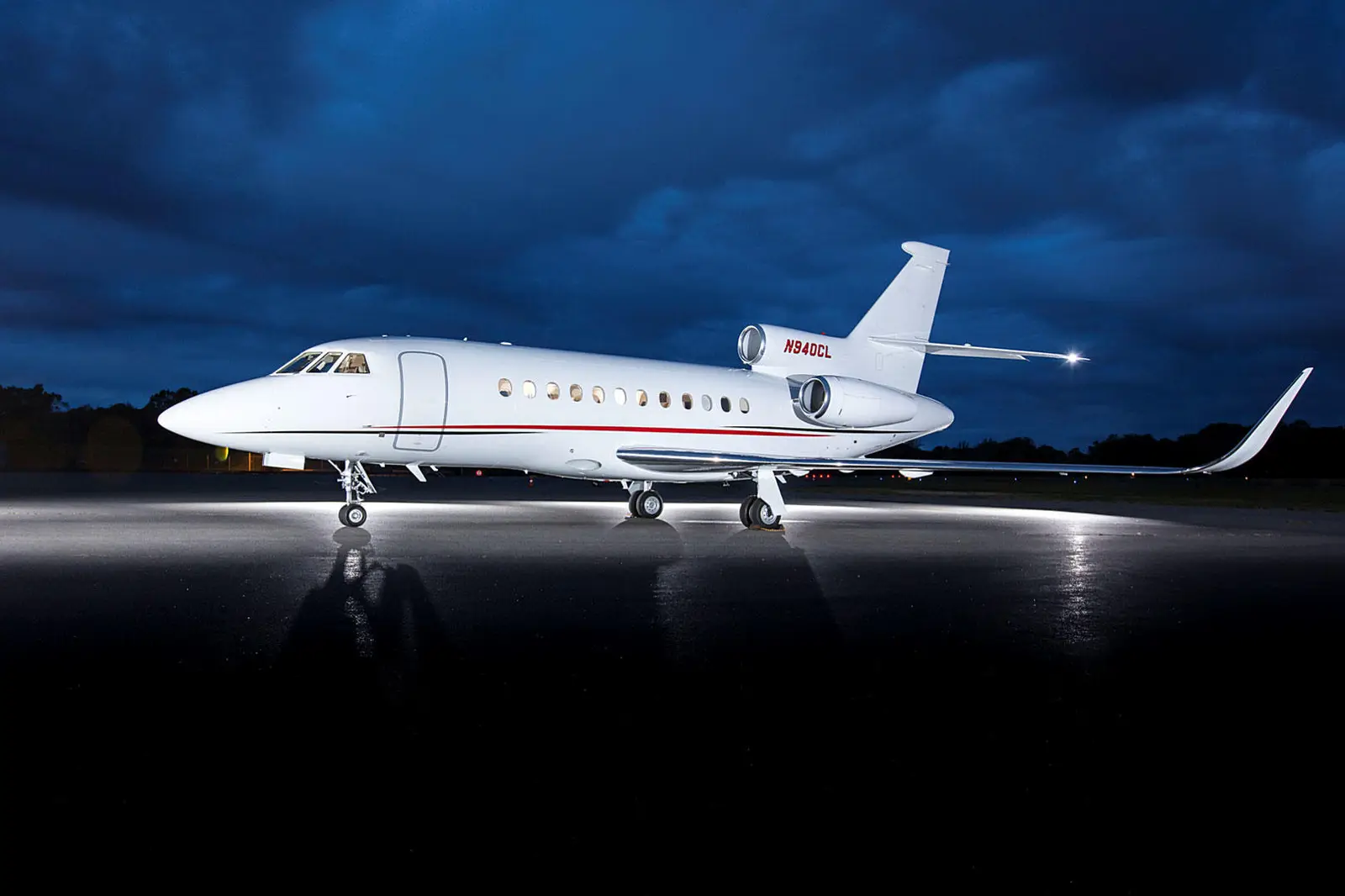 Dassault Falcon 900EX N940CL operated by Pro Airways, LLC, exterior