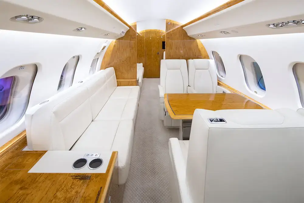 Bombardier Global 6000 N944GL operated by Solairus Aviation photo 3