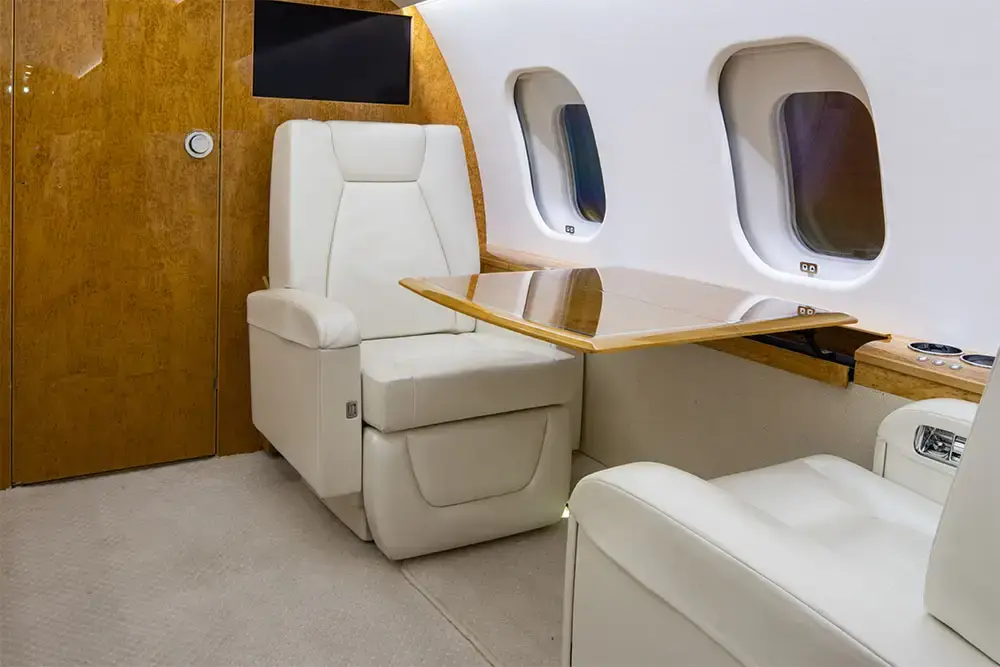 Bombardier Global 6000 N944GL operated by Solairus Aviation photo 4