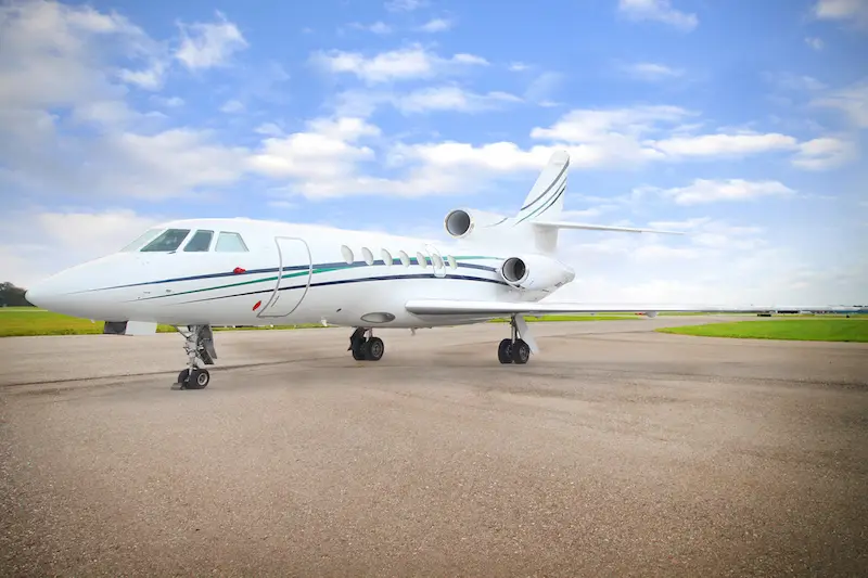 Dassault Falcon 50 N950RA operated by Royal Air Freight, Inc, KPTK photo 4