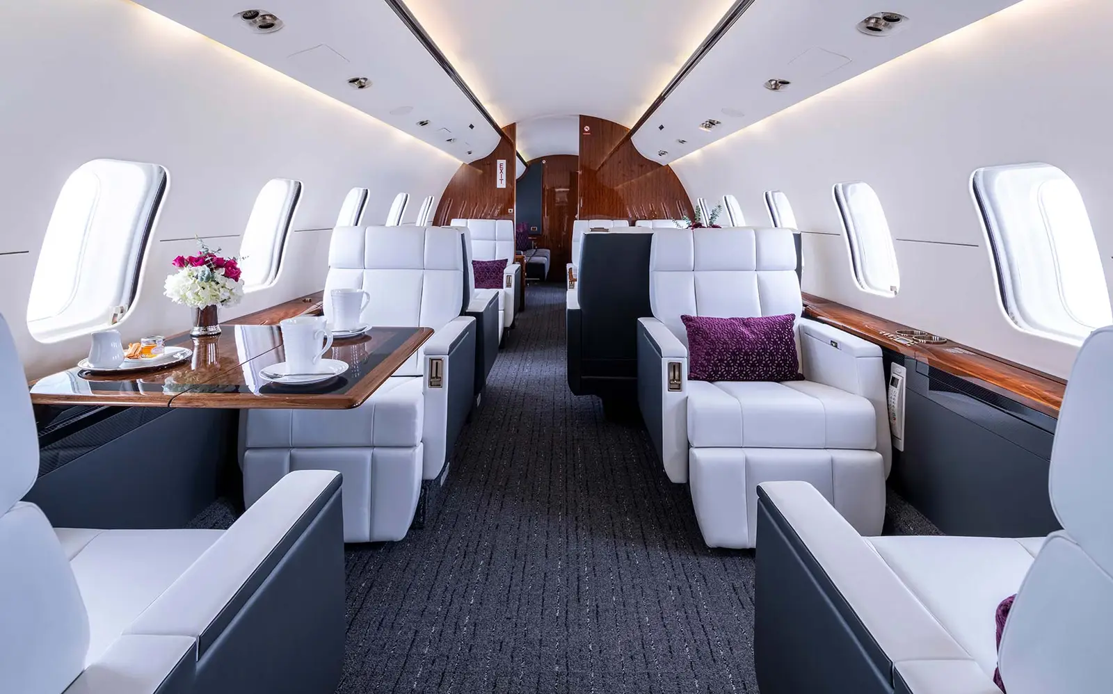 Bombardier Global Express N954SP operated by Clay Lacy Aviation, Inc. photo 2