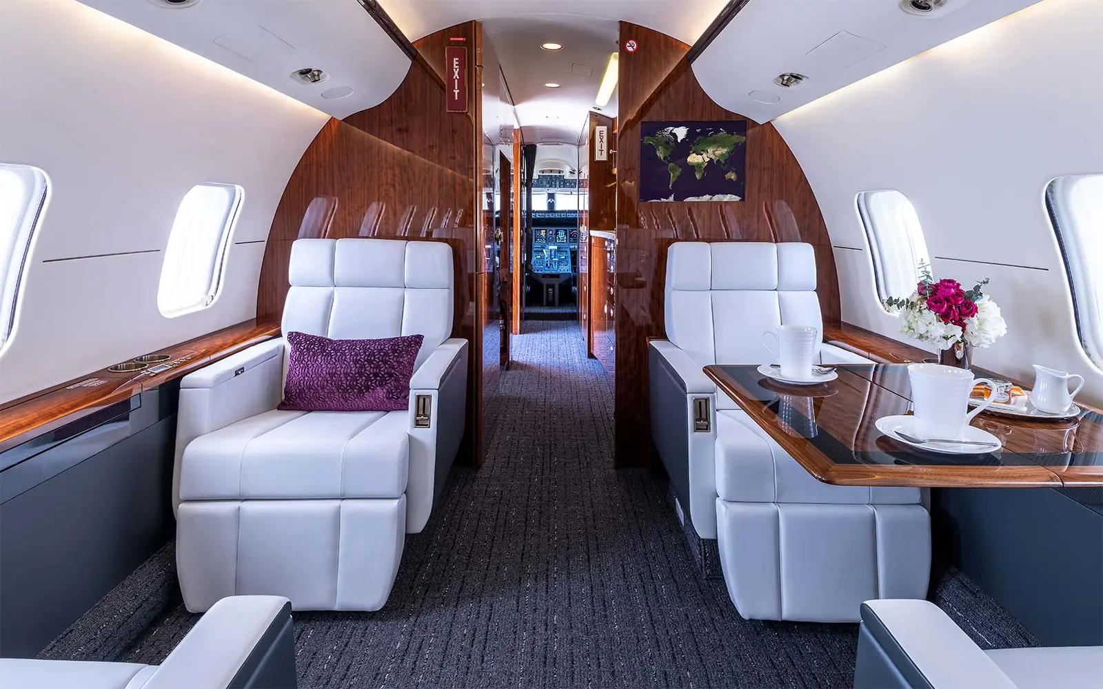 Bombardier Global Express N954SP operated by Clay Lacy Aviation, Inc. photo 3