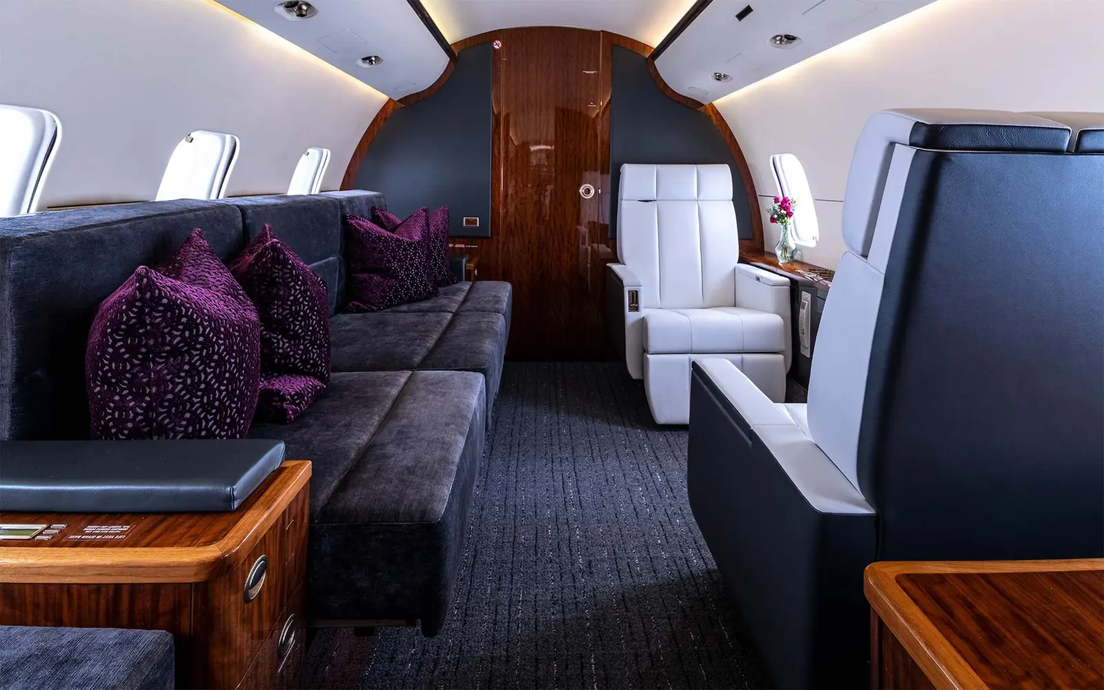 Bombardier Global Express N954SP operated by Clay Lacy Aviation, Inc. photo 6