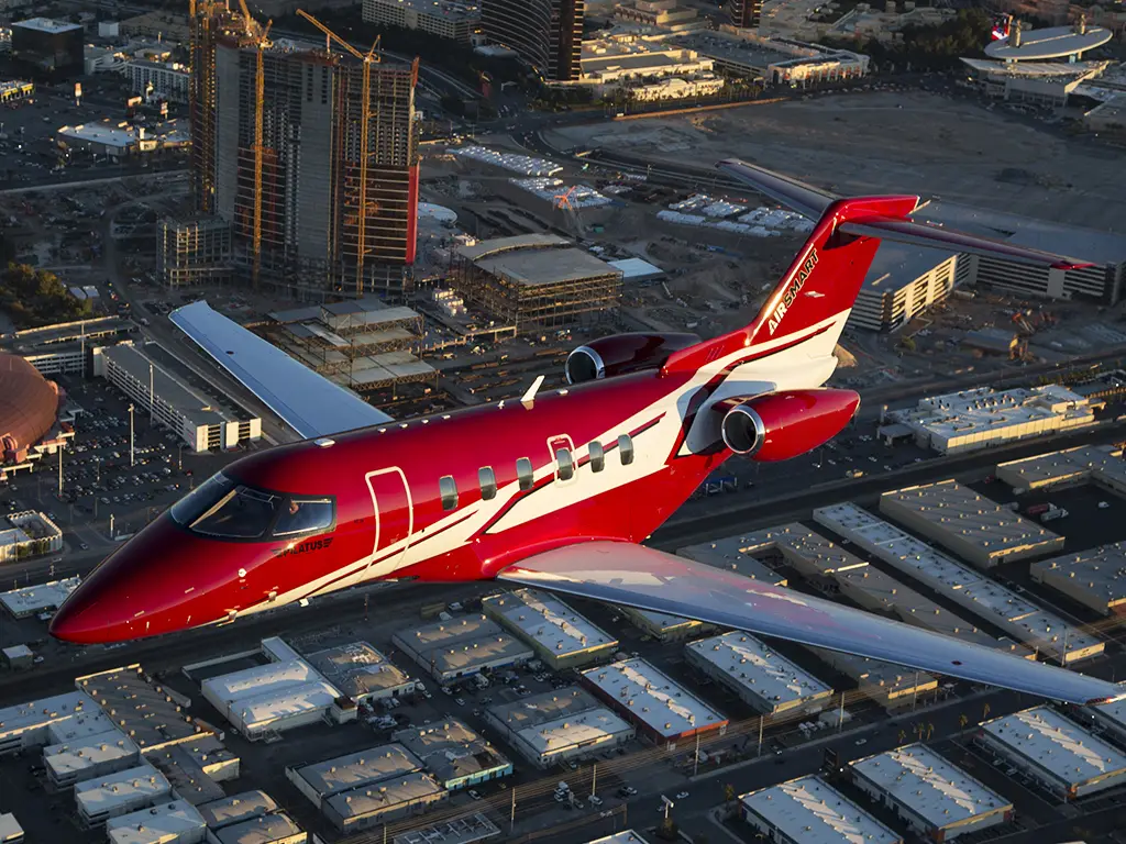 Pilatus PC-24 N955PS operated by Steelman Aviation Inc (AirSmart) photo 4