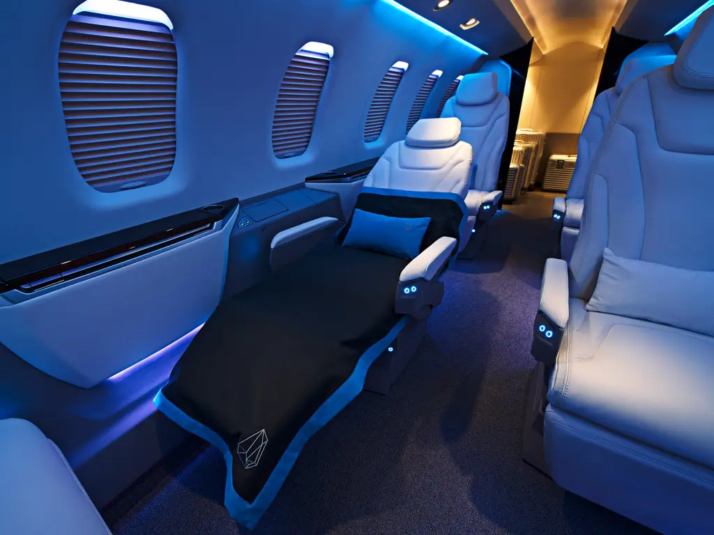 Pilatus PC-24 N955PS operated by Steelman Aviation Inc (AirSmart) photo 6