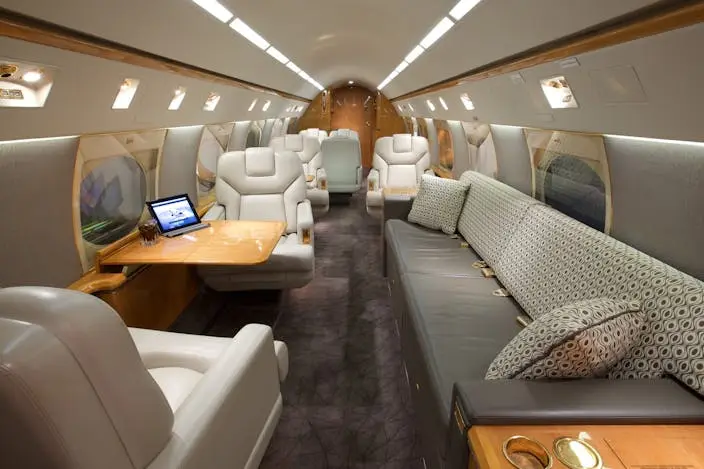 Gulfstream IV-SP N958BX operated by Starjet, Inc., KLAX photo 2