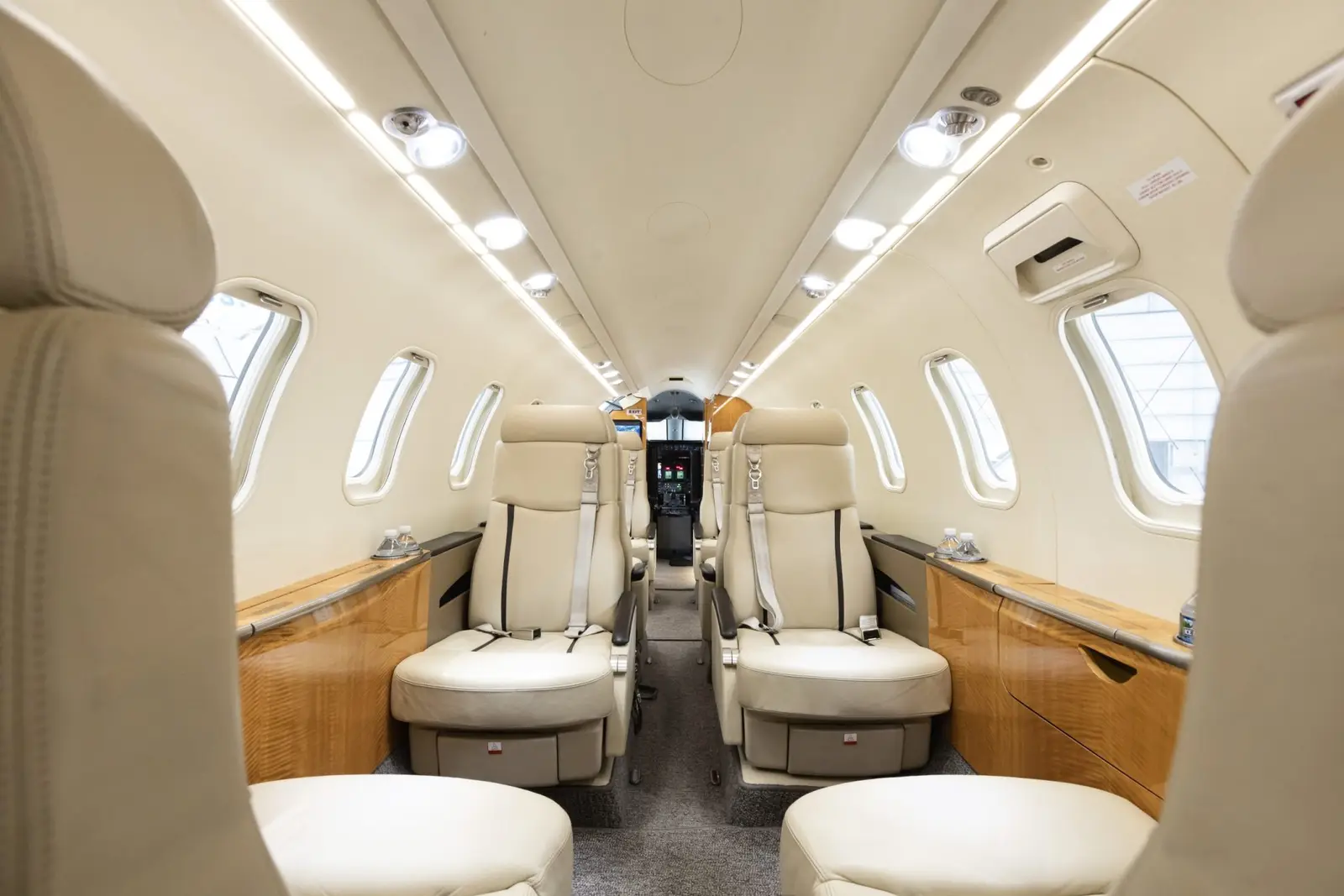 Bombardier Learjet 45 N960AS operated by Aviation Advisor, Inc. photo 2