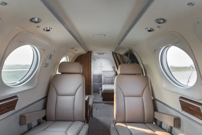 Beechcraft King Air C90A N968DB operated by Silverhawk Aviation photo 3