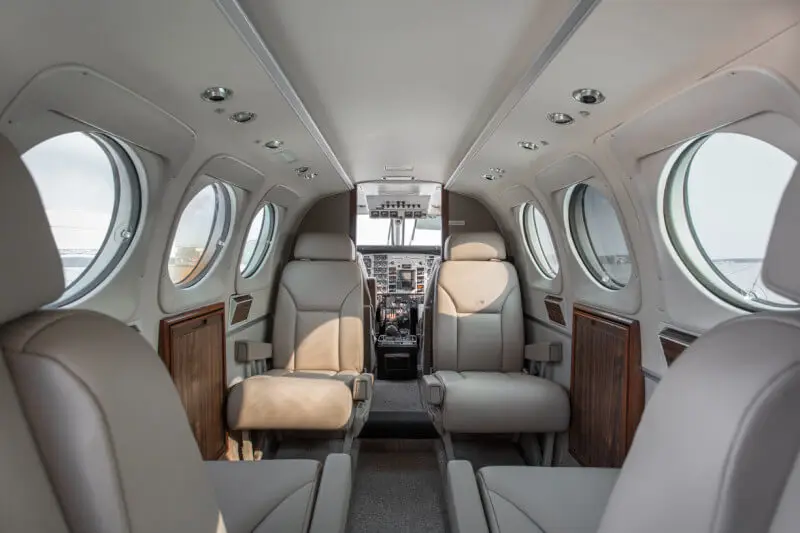 Beechcraft King Air C90A N968DB operated by Silverhawk Aviation photo 5