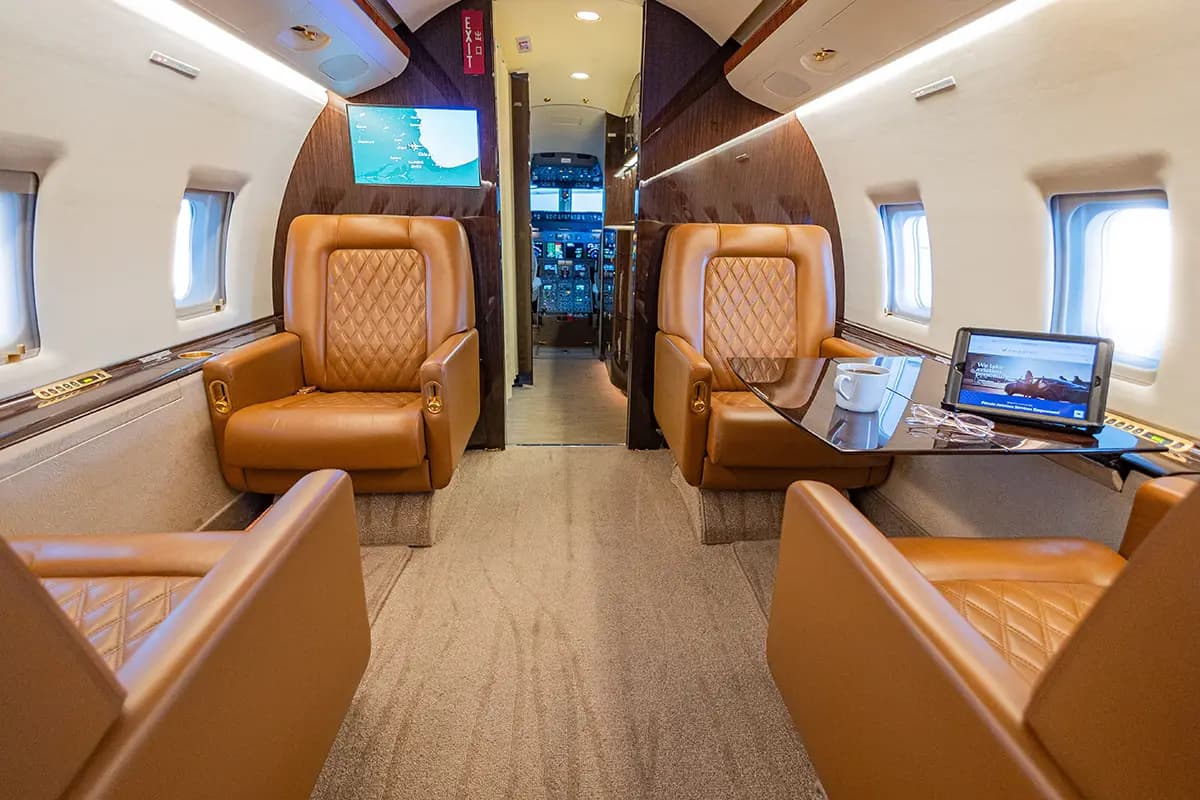 Bombardier Challenger 604 N969PW operated by Priester Aviation, KPWK photo 6