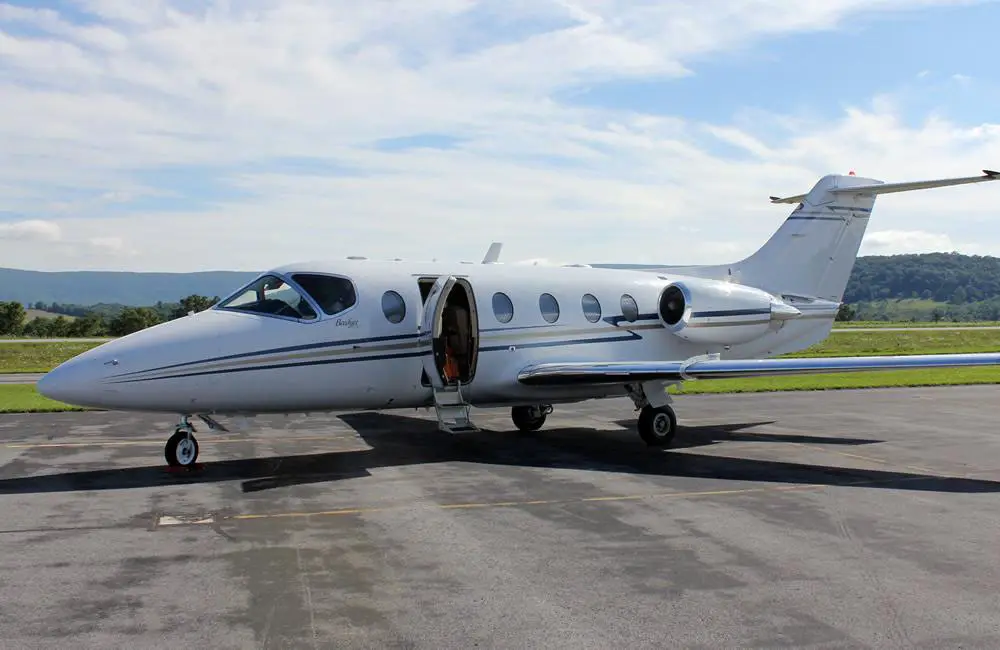 Beechcraft Beechjet 400A N96GA operated by International Group LLC photo 3