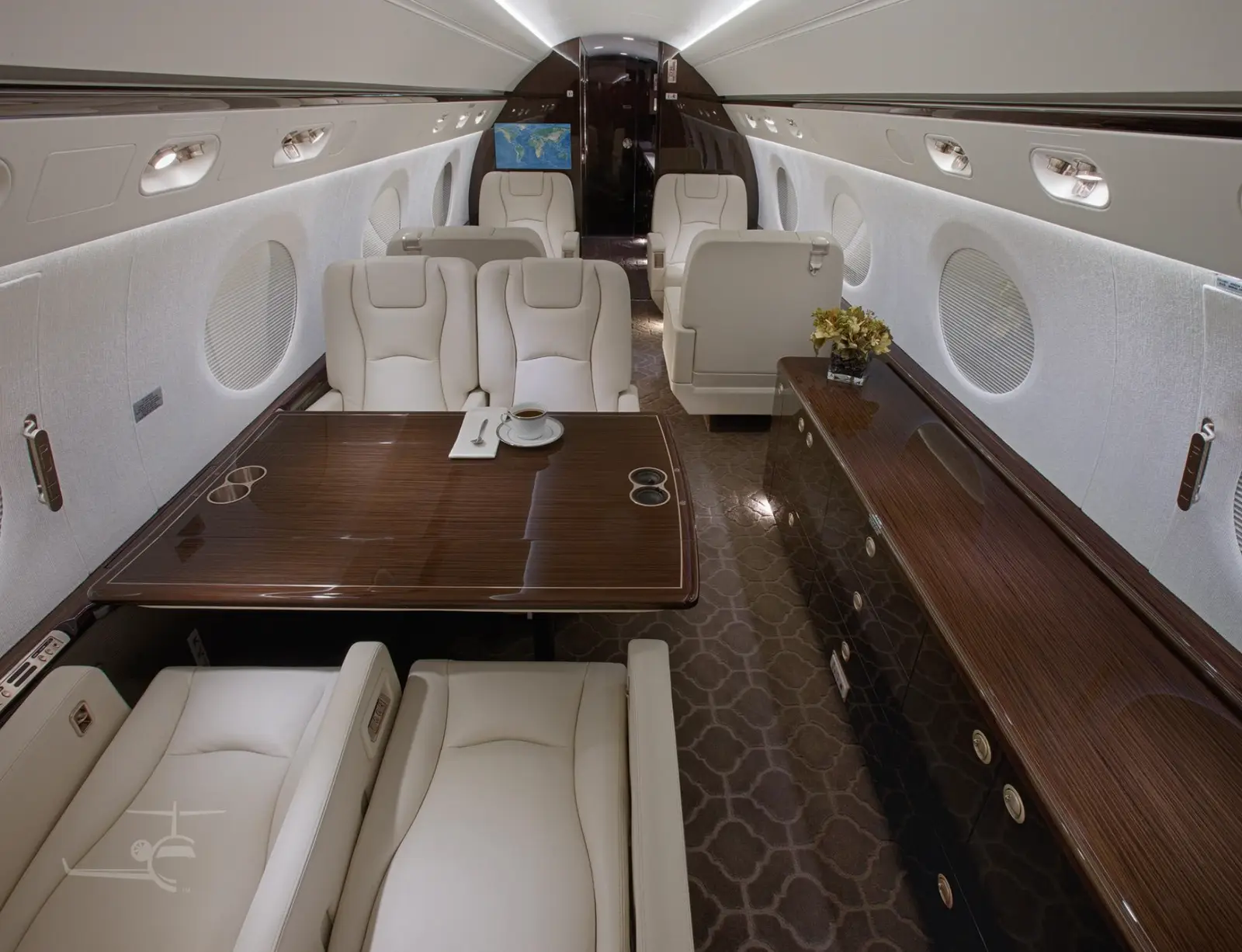 Gulfstream G550 N973MN operated by STAJets, KSNA, exterior