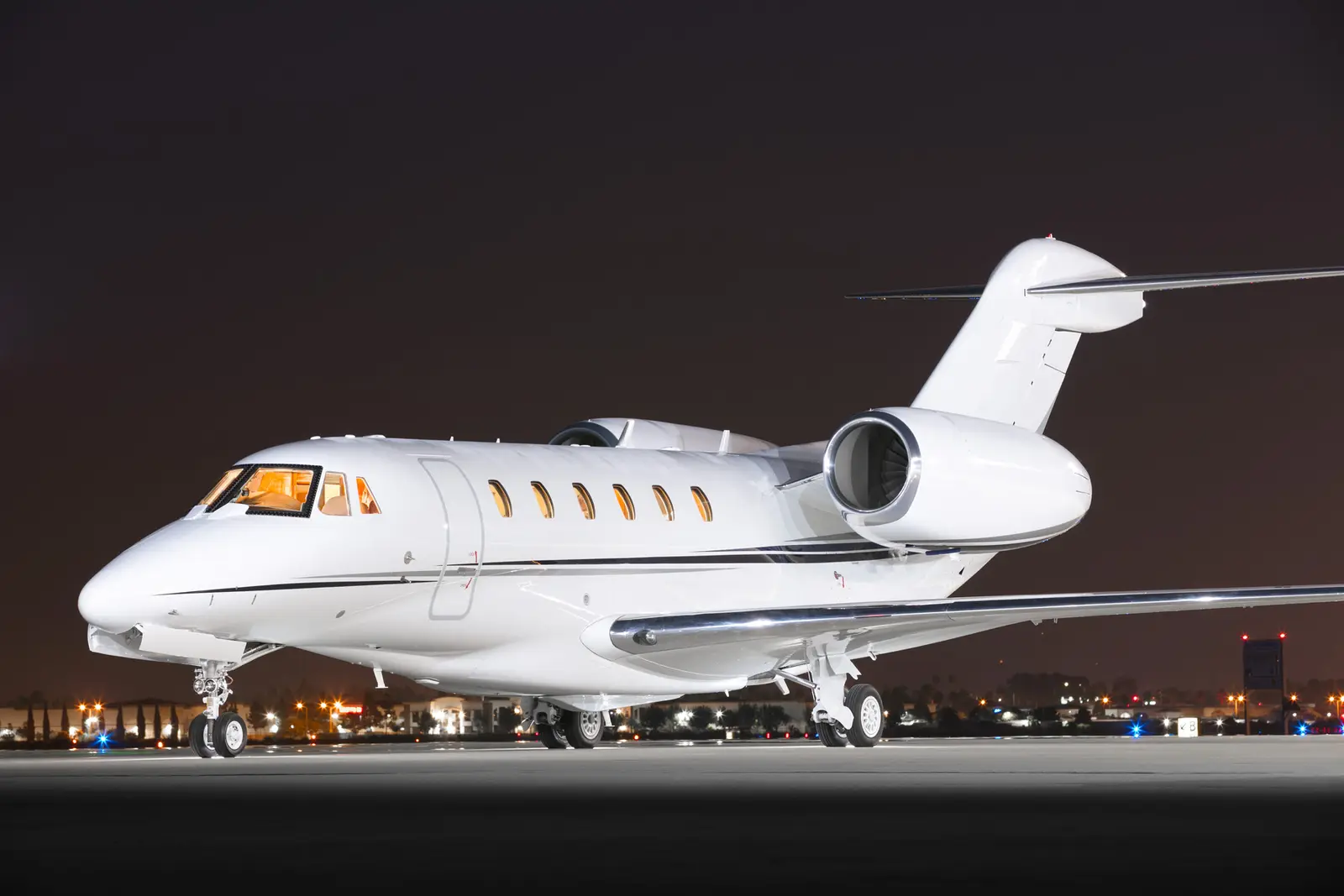 Cessna Citation X N977AF operated by Sun Air Jets photo 4