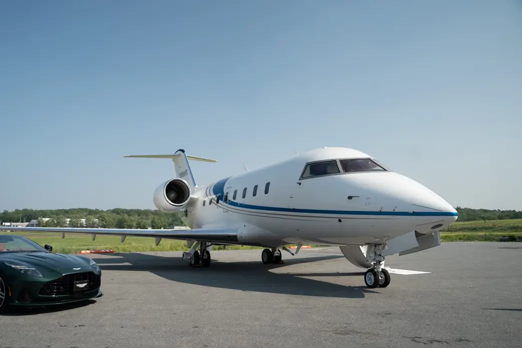 Bombardier Challenger 604 N978AR operated by Waltzing Matilda Aviation, LLC, exterior
