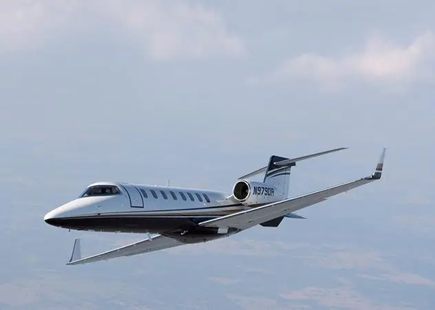 Bombardier Learjet 45 N979DR operated by Paradigm Jet Management photo 3