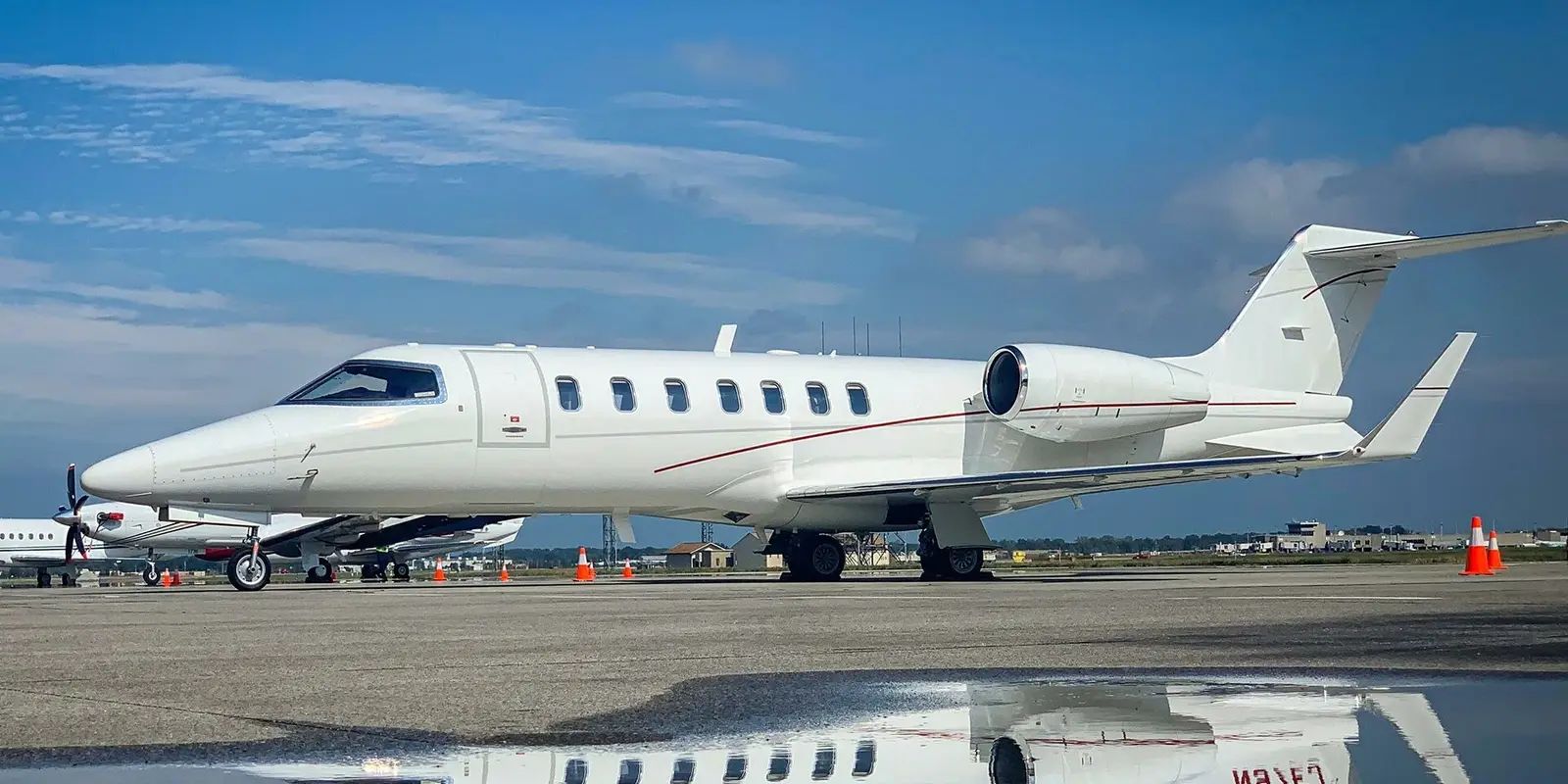 Bombardier Learjet 45 N97EJ operated by Sky Quest, LLC, KCLE photo 3