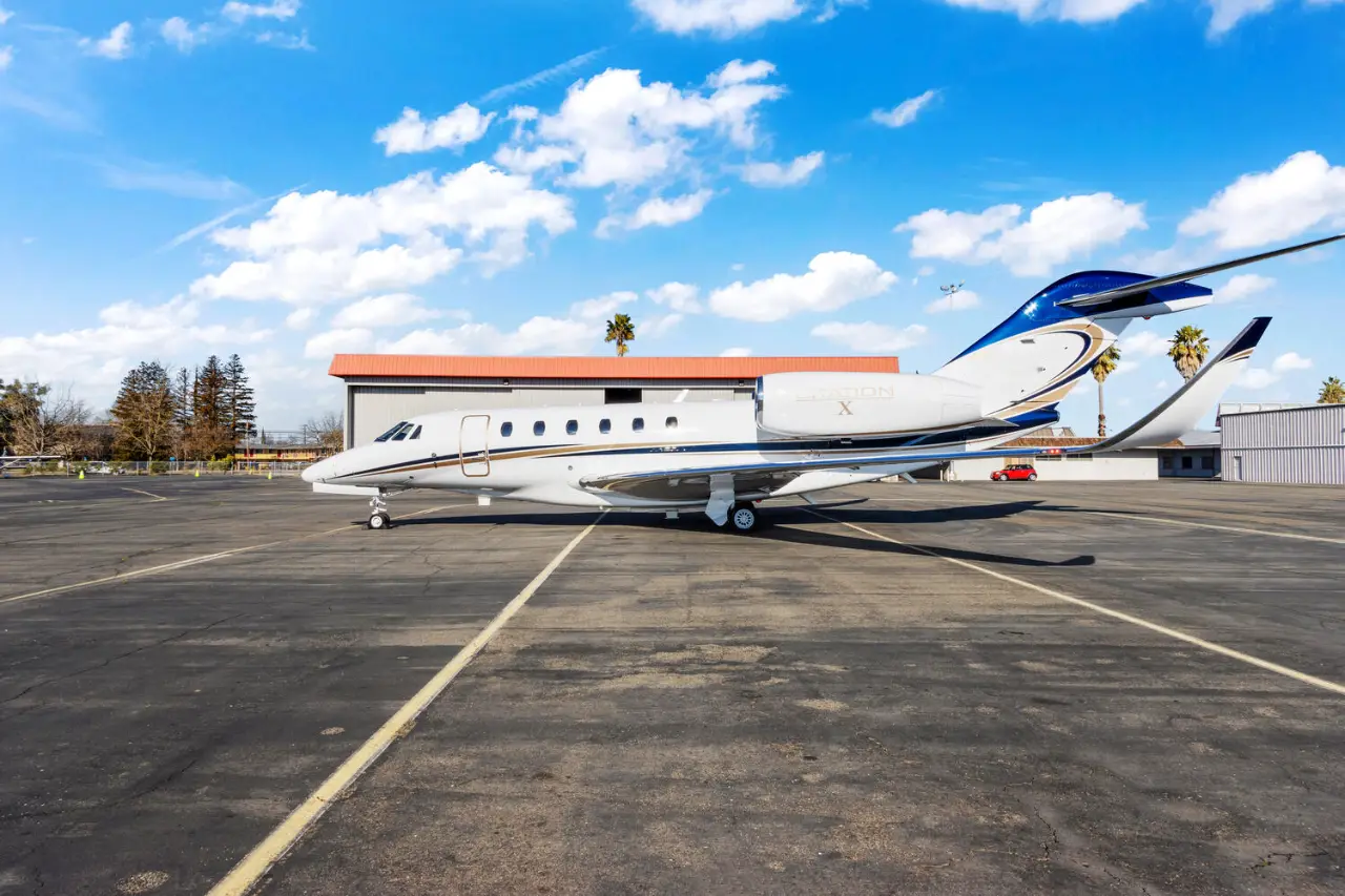 Cessna Citation X N982DW operated by Modesto Jet photo 2
