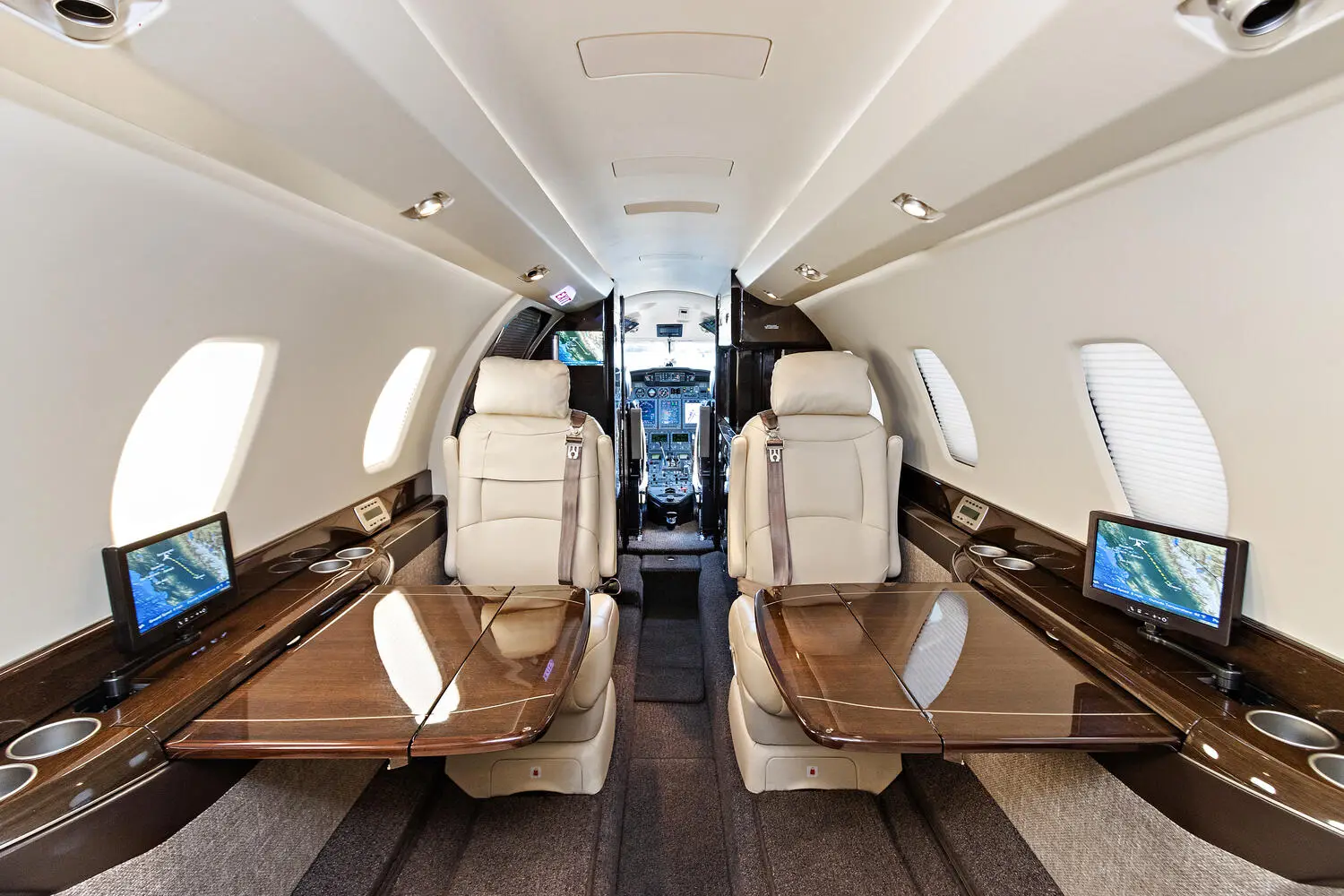 Cessna Citation X N982DW operated by Modesto Jet photo 4