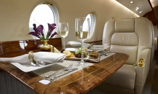 Gulfstream G200 N982MM operated by Custom Jet Charters, LLC photo 2