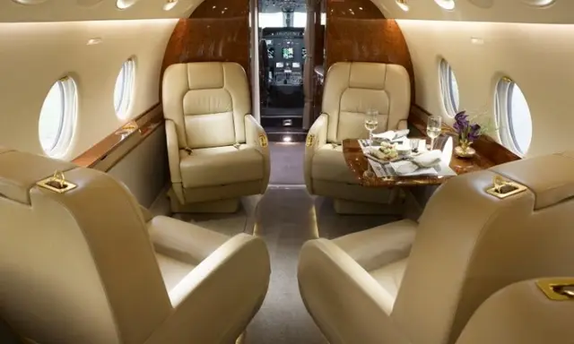 Gulfstream G200 N982MM operated by Custom Jet Charters, LLC photo 3