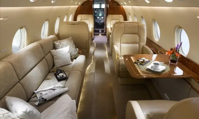 Gulfstream G200 N982MM operated by Custom Jet Charters, LLC photo 4