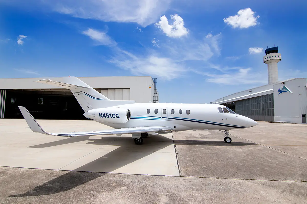 Beechcraft Hawker 900XP N986CE operated by Corporate Eagle Management Services, Inc., exterior