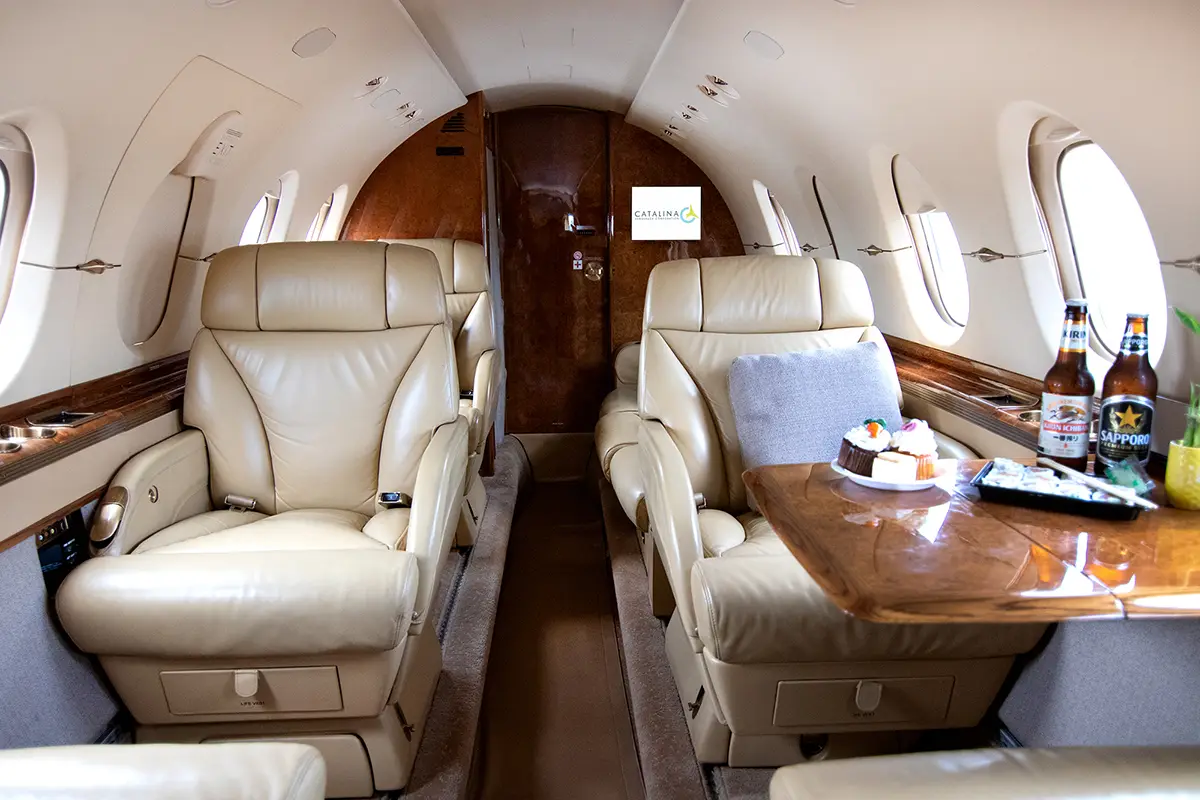 Beechcraft Hawker 900XP N986CE operated by Corporate Eagle Management Services, Inc. photo 2