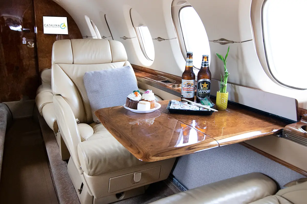 Beechcraft Hawker 900XP N986CE operated by Corporate Eagle Management Services, Inc. photo 3