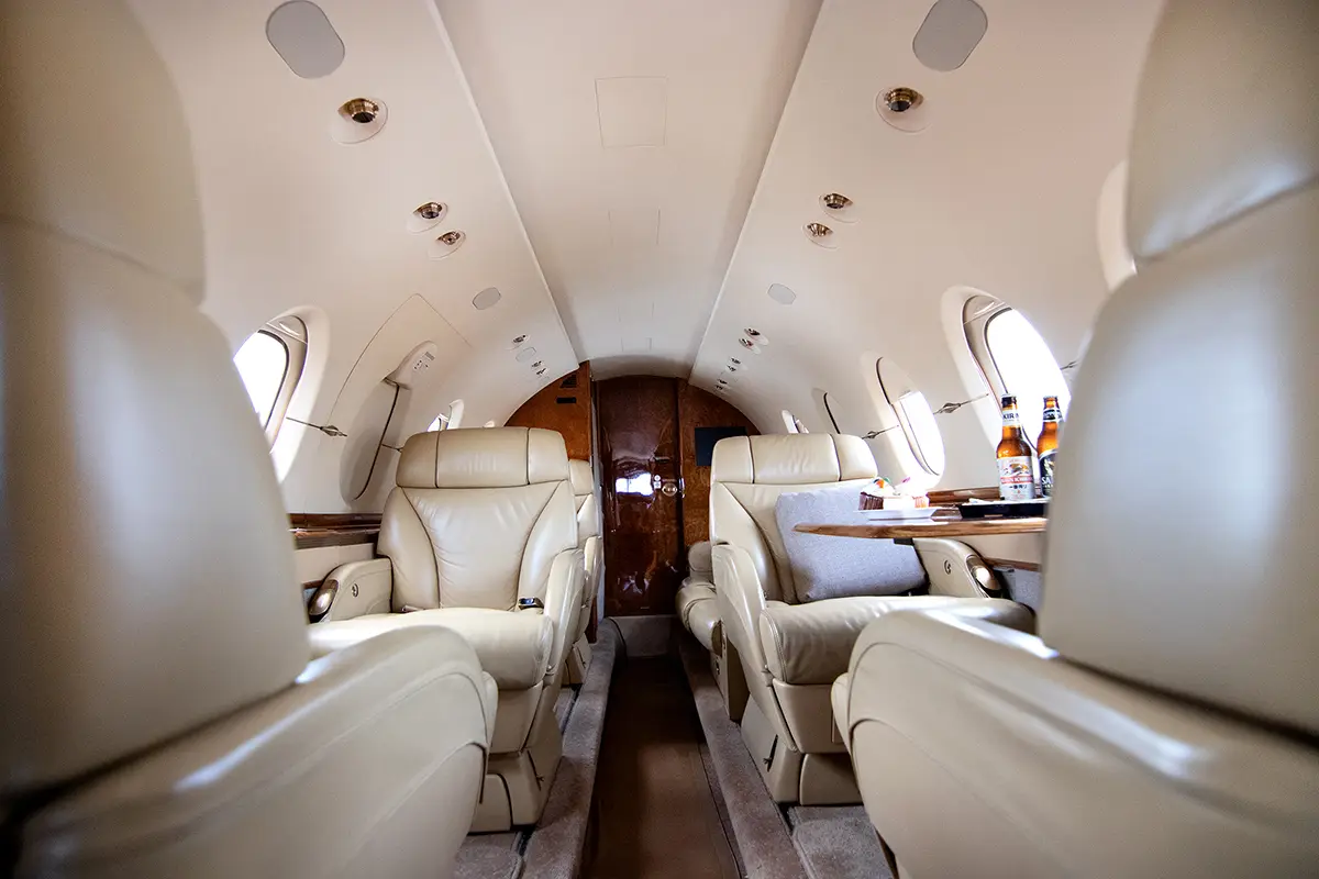 Beechcraft Hawker 900XP N986CE operated by Corporate Eagle Management Services, Inc. photo 6