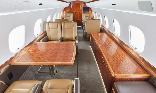 Bombardier Global 5000 N989DM operated by Silver Air, KSNA photo 2