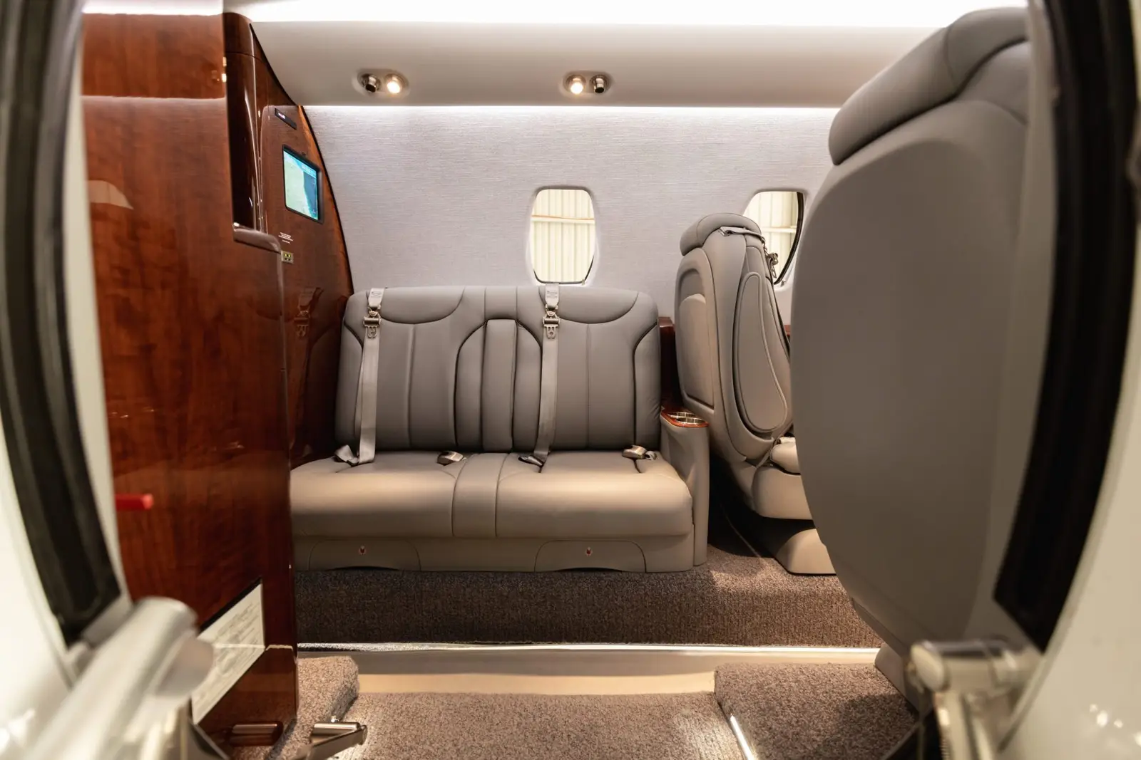 Cessna Citation XLS+ N98HT operated by Aviation Advisor, Inc. photo 5