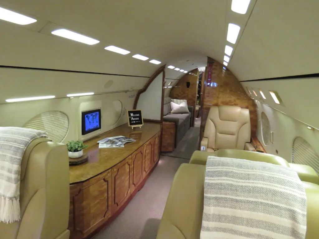 Gulfstream IV-SP N98LT operated by Paradigm Jet Management photo 2
