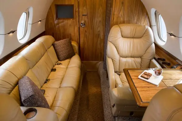 Beechcraft Hawker 800XP N991FR operated by Privaira Private Aviation photo 5