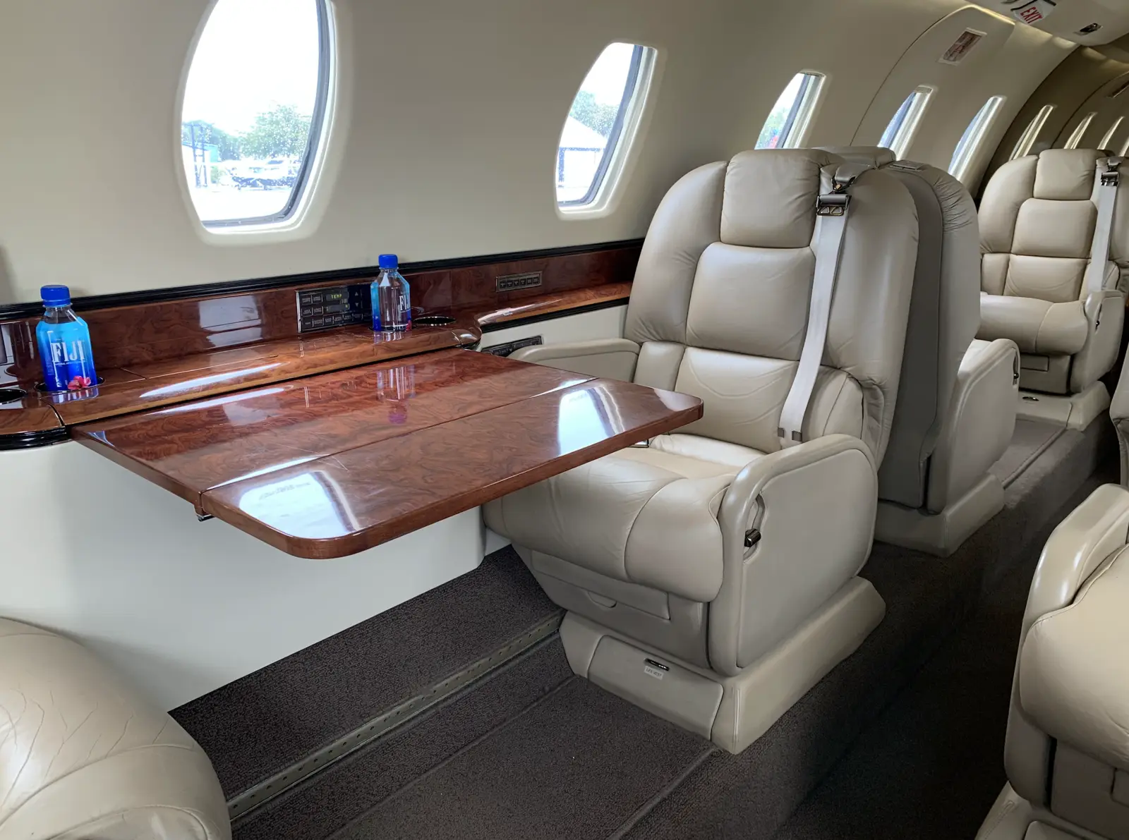 Cessna Citation X N992MG operated by Baker Aviation, LLC, KORD photo 3
