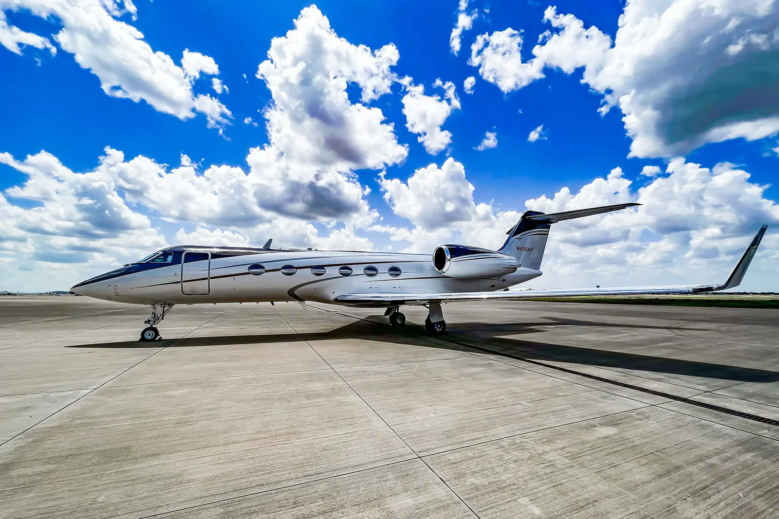 Gulfstream IV N999AH operated by Wing Aviation Charter Services, LLC, exterior