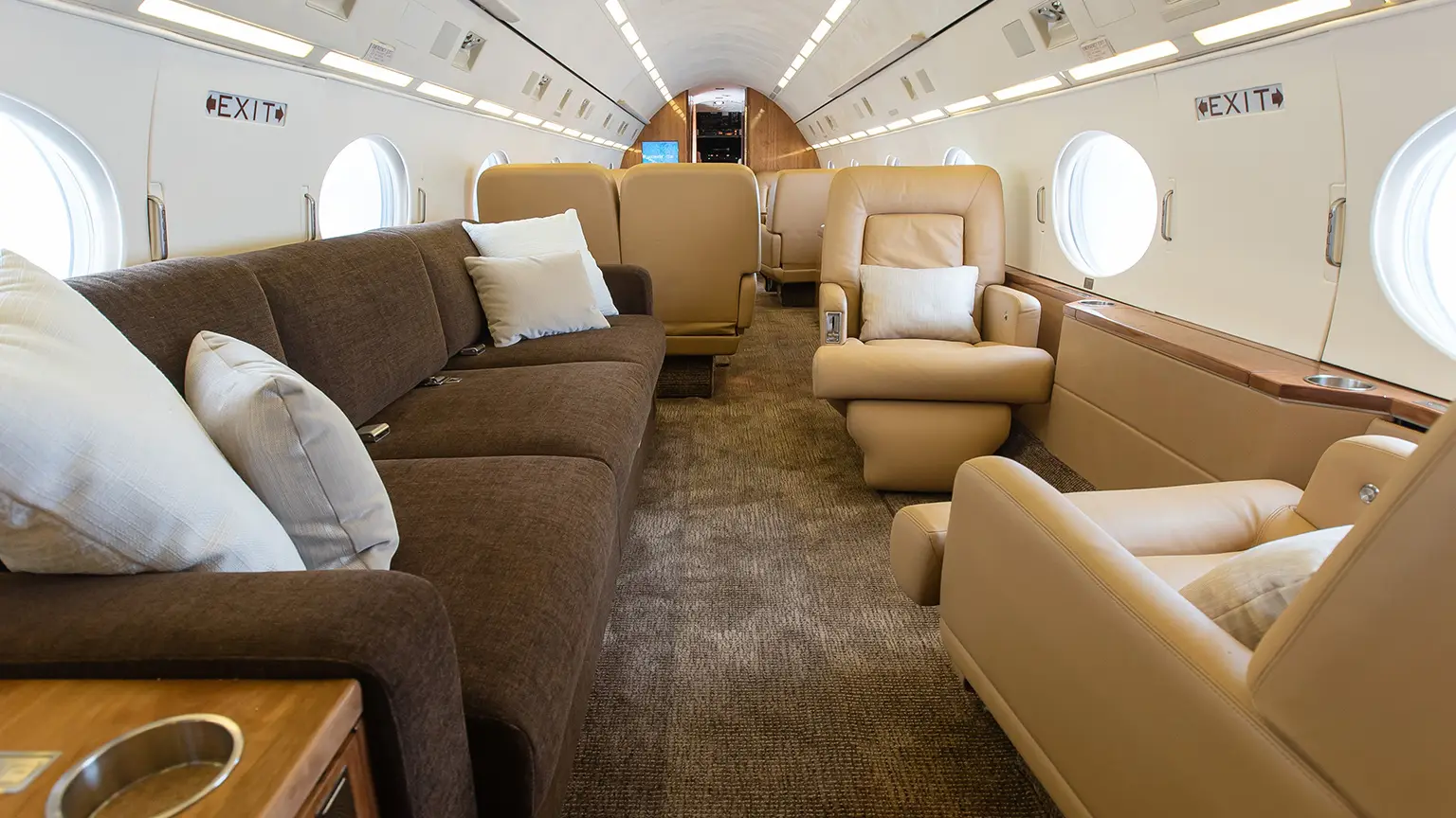 Gulfstream IV N999AH operated by Wing Aviation Charter Services, LLC photo 5