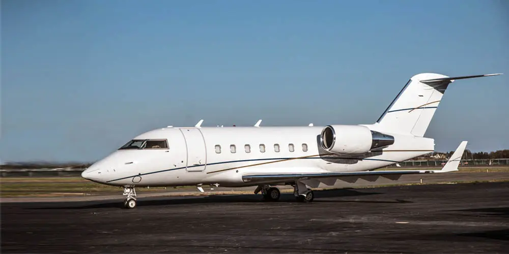 Bombardier Challenger 604 N99CT operated by Ventura Air Services photo 4