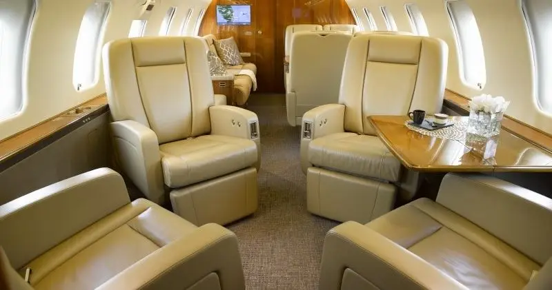 Bombardier Challenger 605 N99MB operated by Liberty Jet photo 3