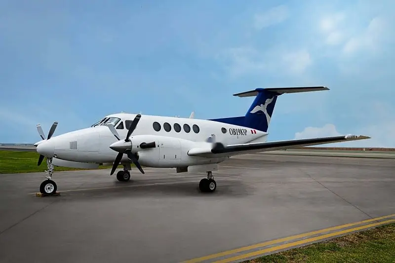 Beechcraft King Air 200 OB-1983-P operated by Aero Transporte S.A. (ATSA) photo 2