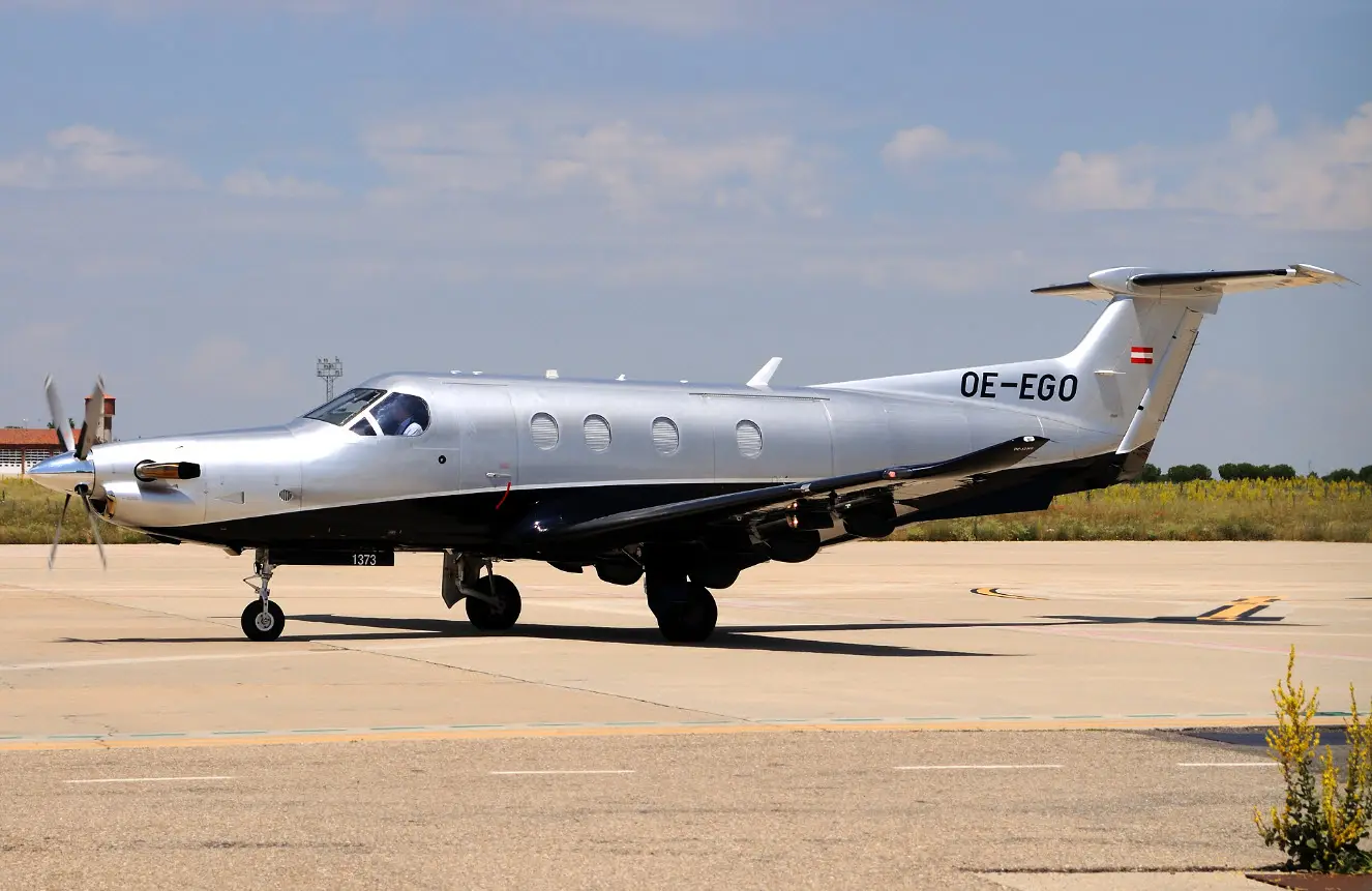 Pilatus PC-12/47 OE-EGO operated by Airlink Luftverkehrs GmbH, exterior