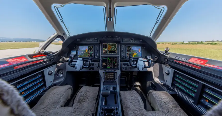 Pilatus PC-12/47 NG OE-EJJ operated by Pilart Air photo 3