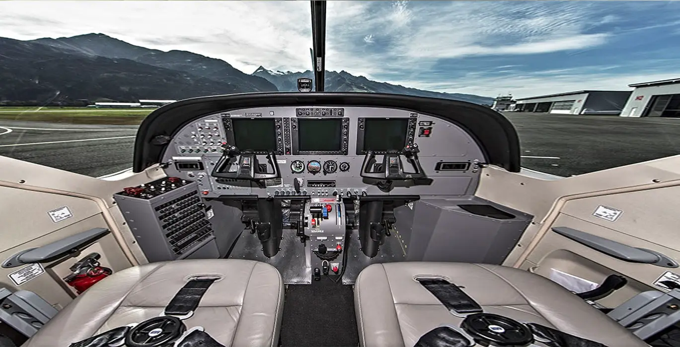 Cessna 208 OE-EKZ operated by ZellAir GmbH photo 3