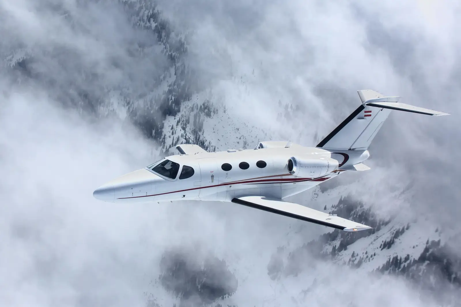 Cessna Citation Mustang OE-FHK operated by GlobeAir photo 4