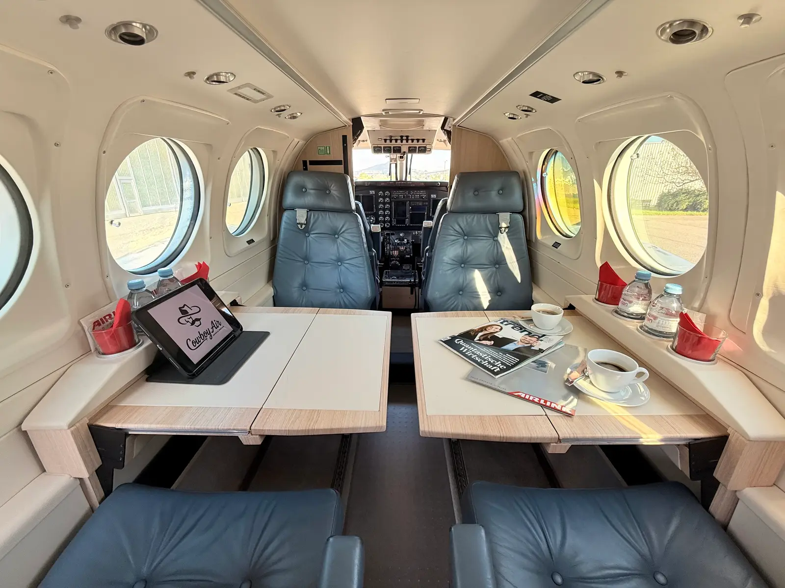 Beechcraft King Air C90A OE-FHL operated by Airlink Luftverkehrs GmbH photo 3