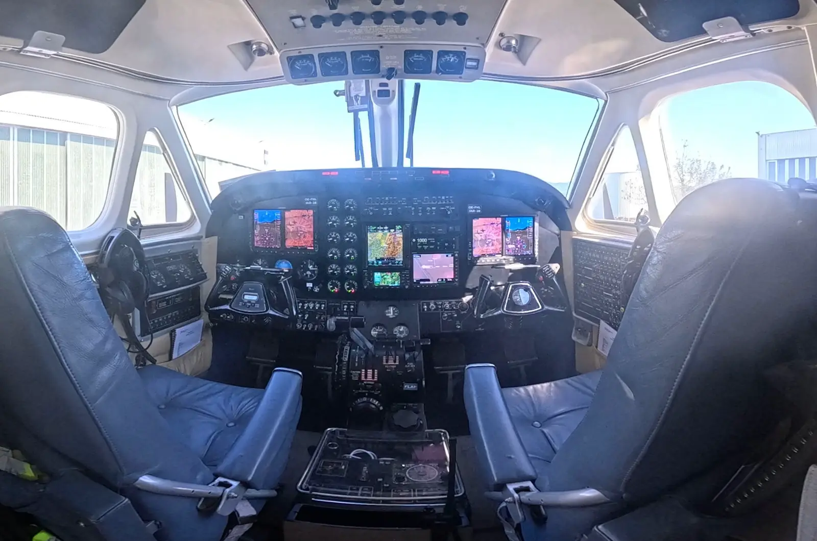 Beechcraft King Air C90A OE-FHL operated by Airlink Luftverkehrs GmbH photo 4