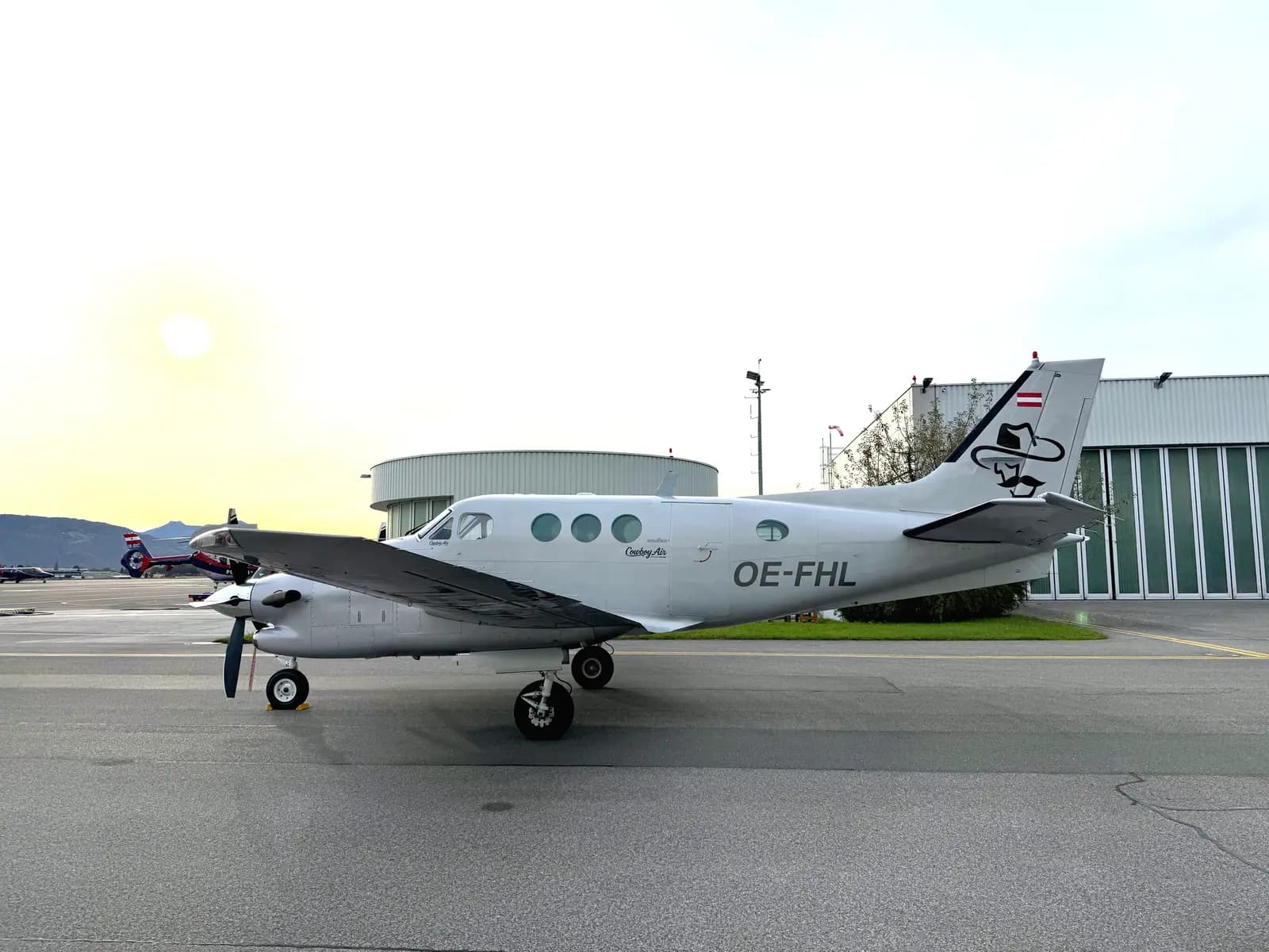 Beechcraft King Air C90A OE-FHL operated by Airlink Luftverkehrs GmbH photo 5